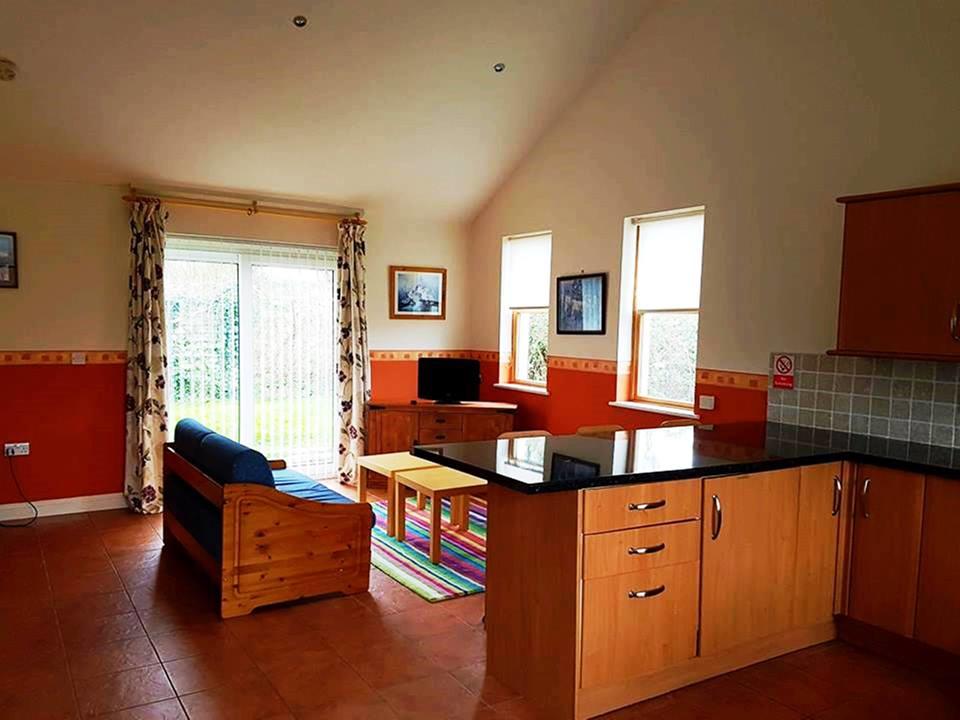 Manor Hotel room 4